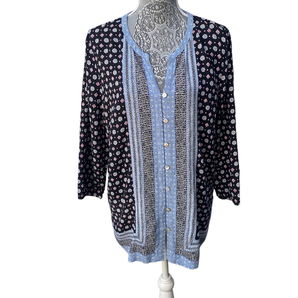 J Jill Button Front Border Trim Printed Rayon Casual Blouse with 3/4 Sleeves